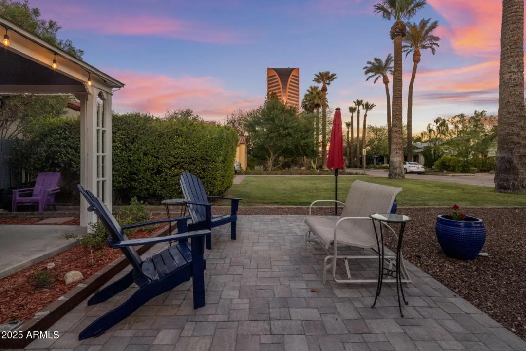 Real Estate Picture 5