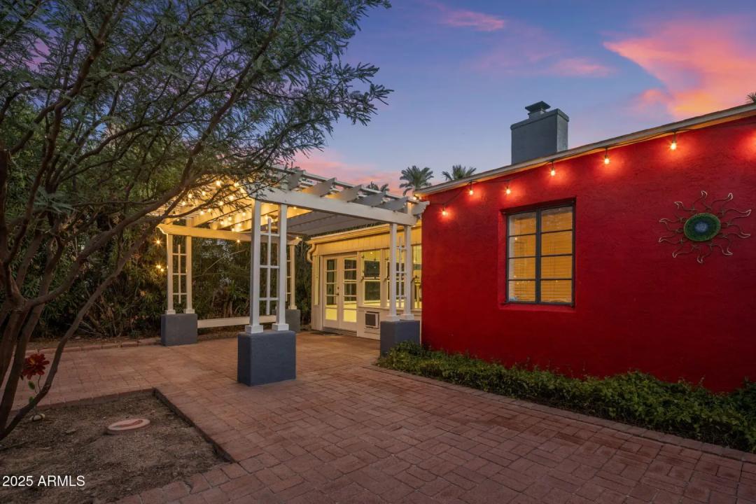 Real Estate Picture 43