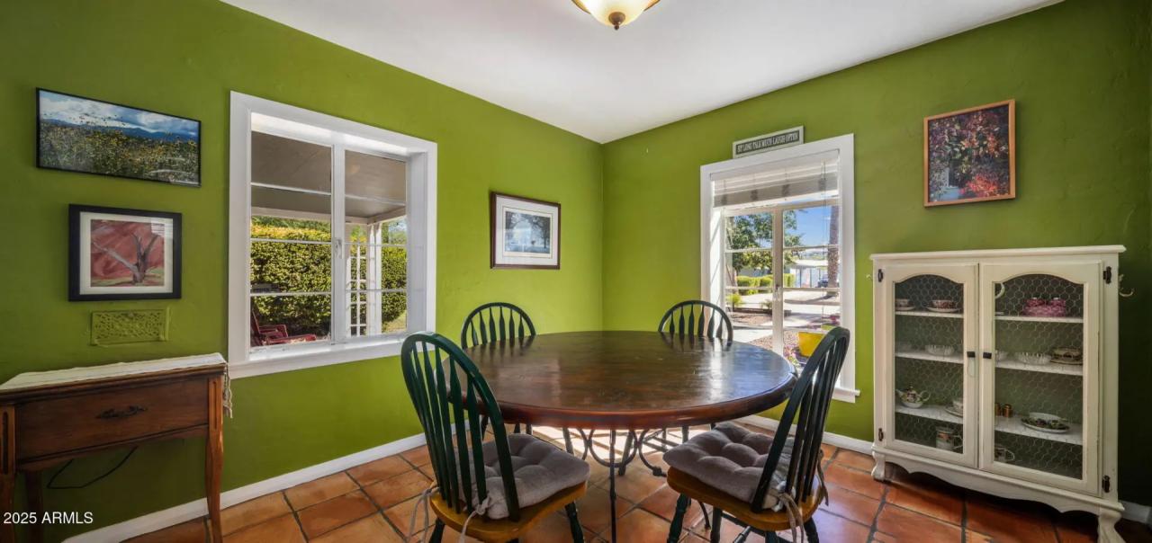 Real Estate Picture 10