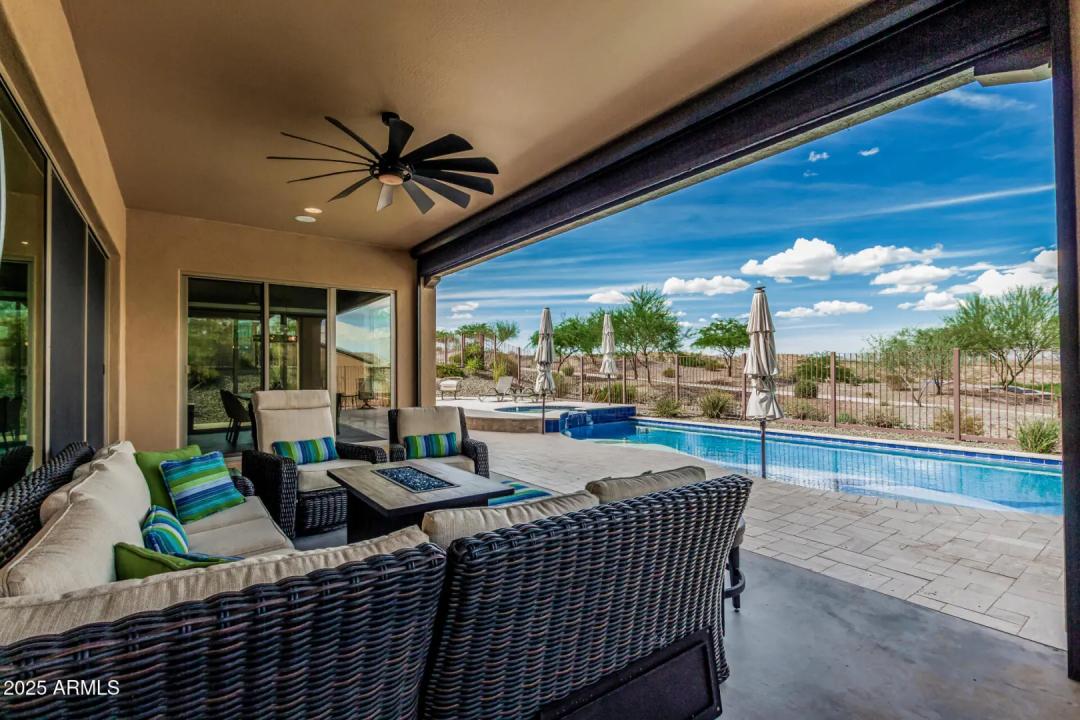 Real Estate Picture 18