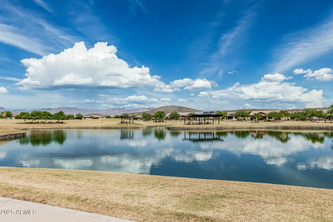 Real Estate Picture 34