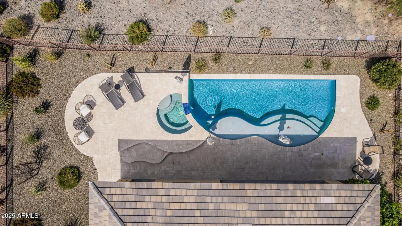 Real Estate Picture 42