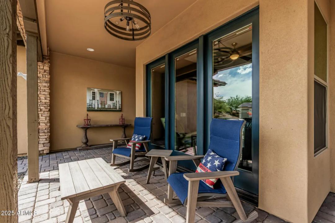 Real Estate Picture 3
