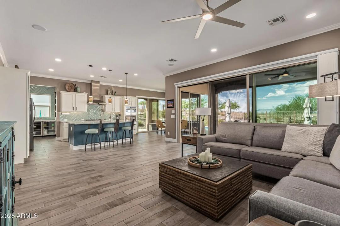 Real Estate Picture 15