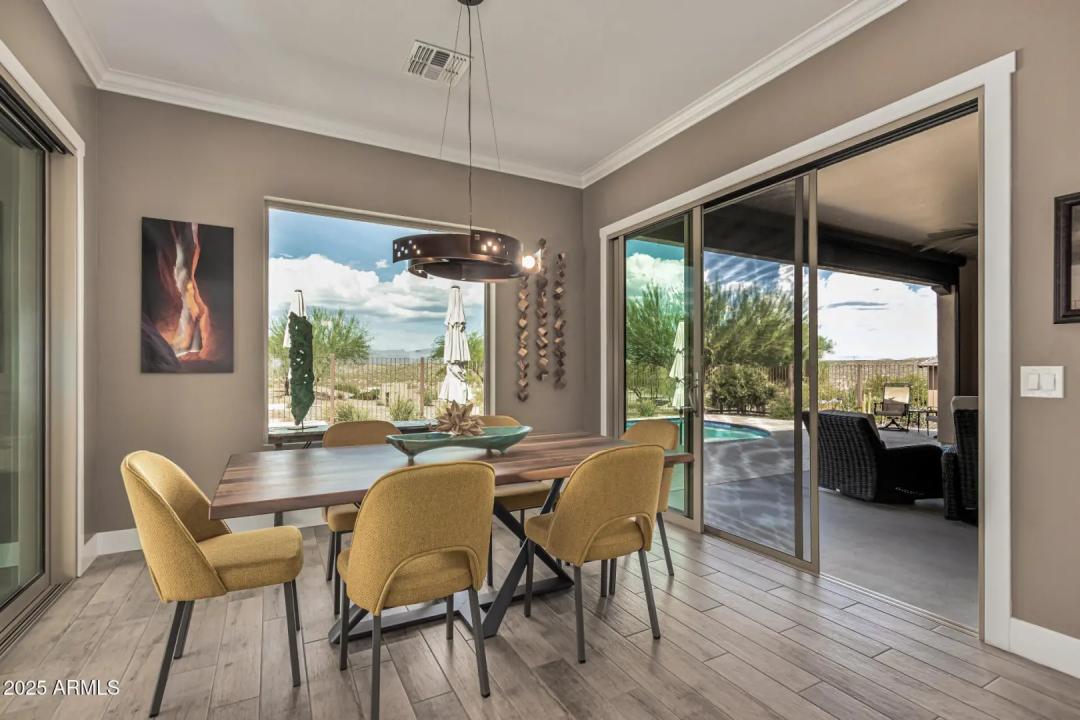 Real Estate Picture 11