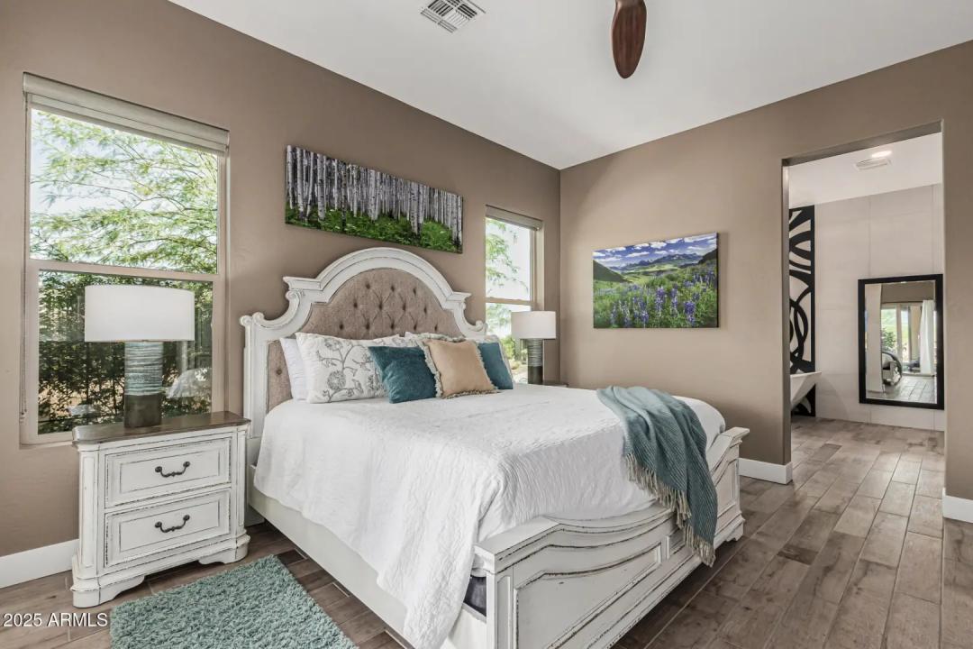 Real Estate Picture 22