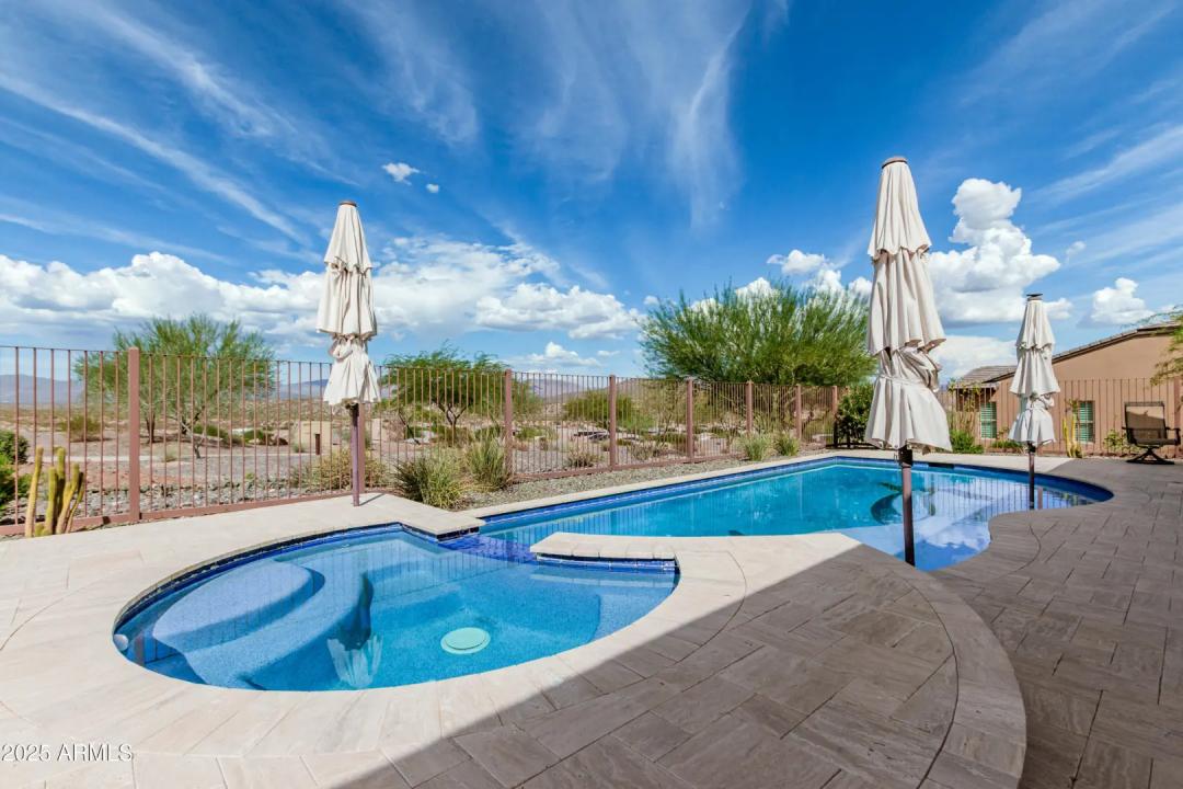 Real Estate Picture 24