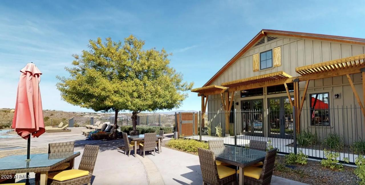 Real Estate Picture 60