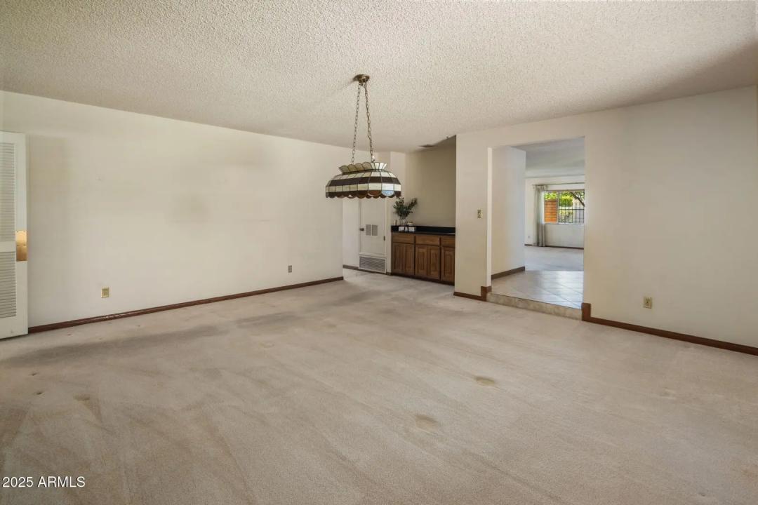 Real Estate Picture 17
