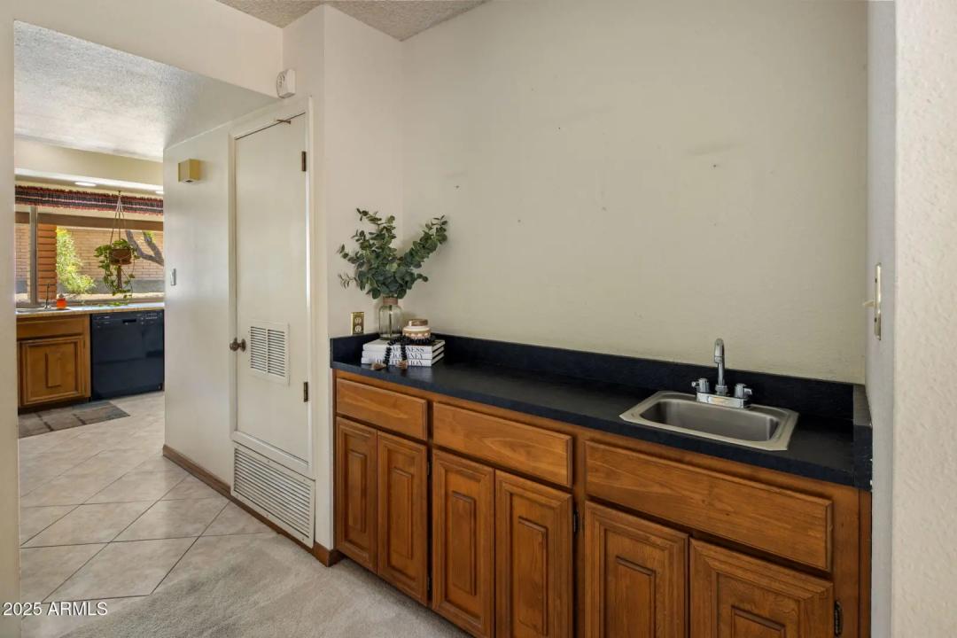 Real Estate Picture 18
