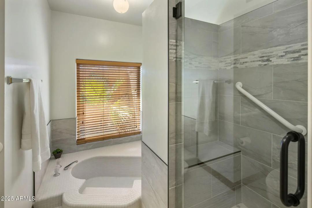 Real Estate Picture 22