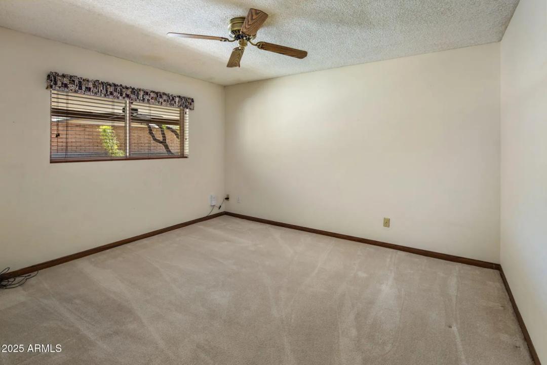 Real Estate Picture 24