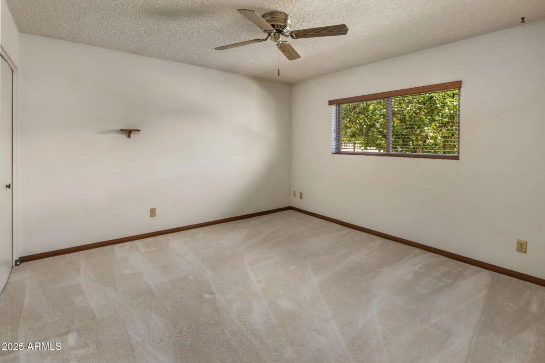 Real Estate Picture 26