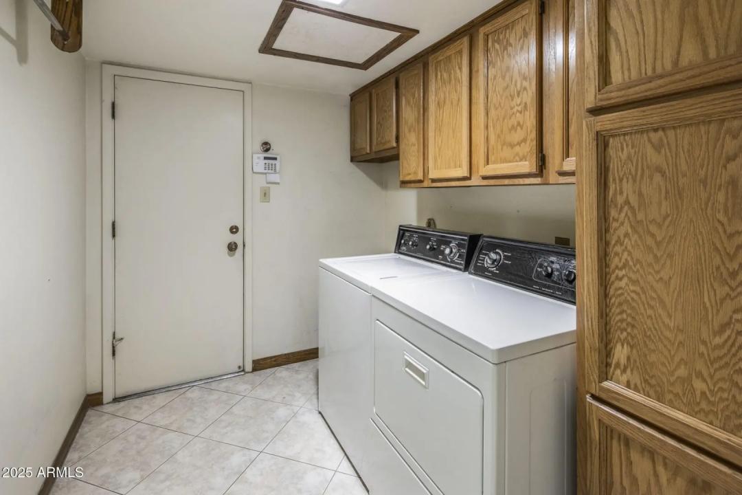 Real Estate Picture 28