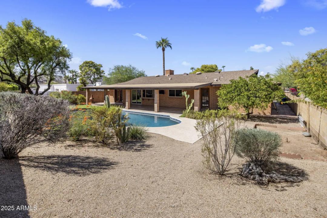 Real Estate Picture 32