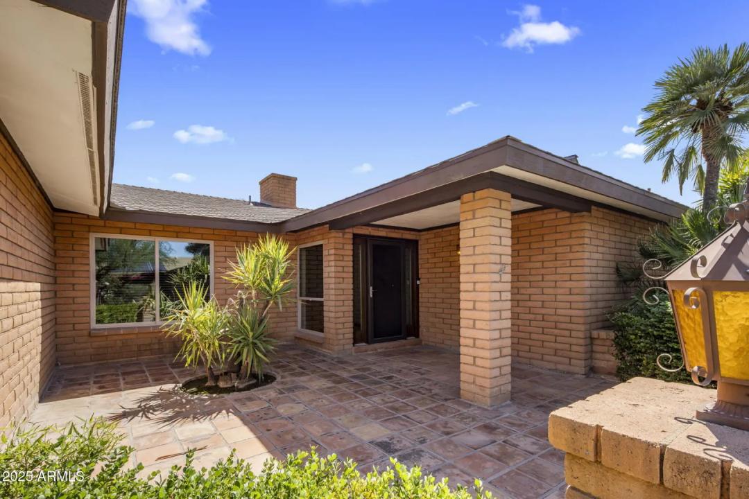 Real Estate Picture 5