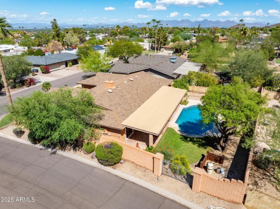 Real Estate Picture 36