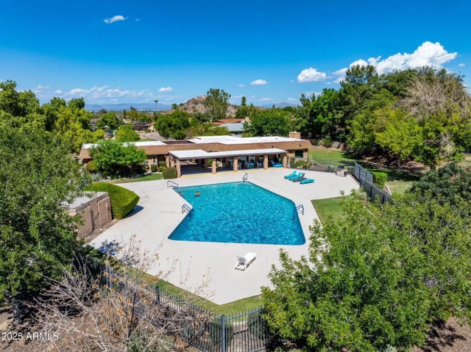 Real Estate Picture 38