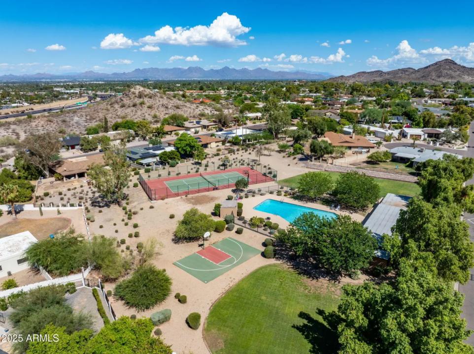 Real Estate Picture 40