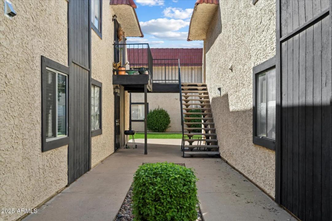 Real Estate Picture 2