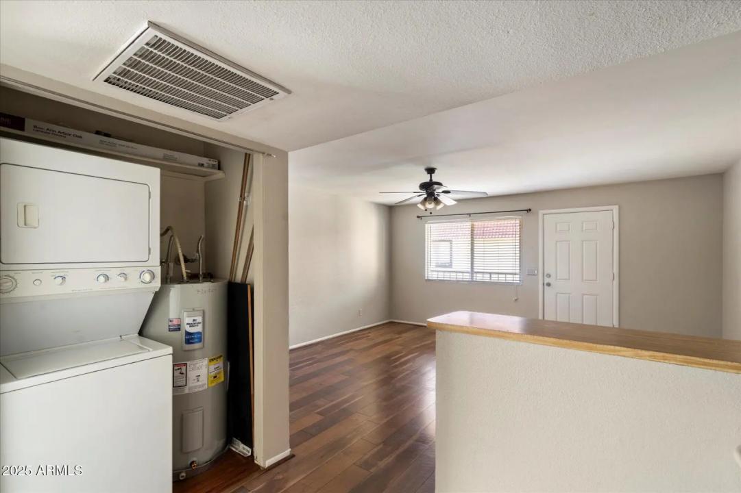 Real Estate Picture 14