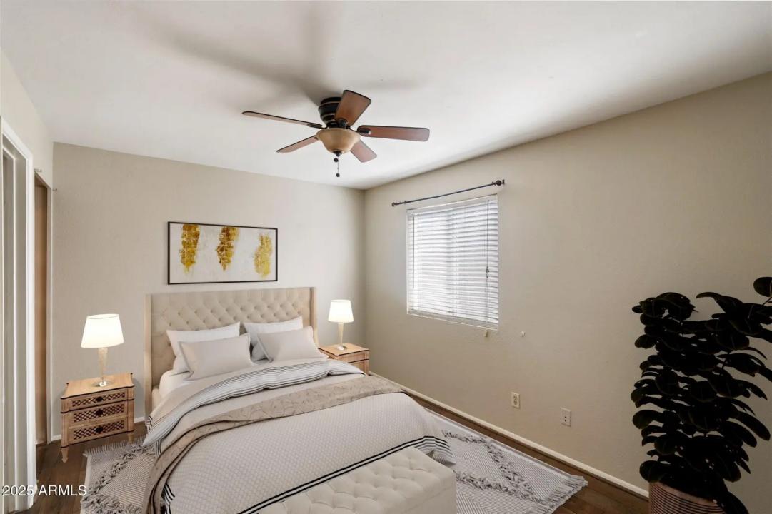 Real Estate Picture 16