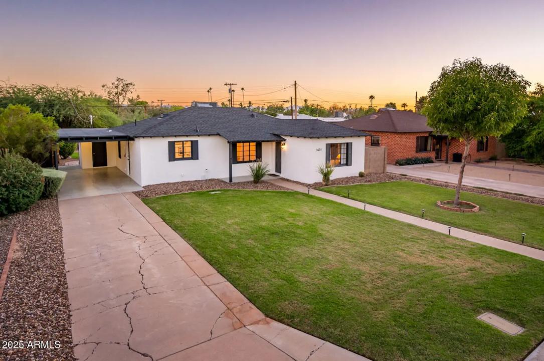 Real Estate Picture 4