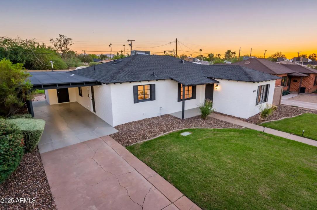Real Estate Picture 5