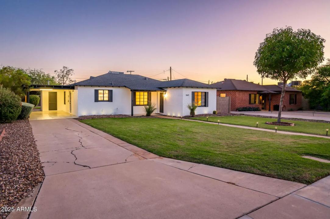 Real Estate Picture 8