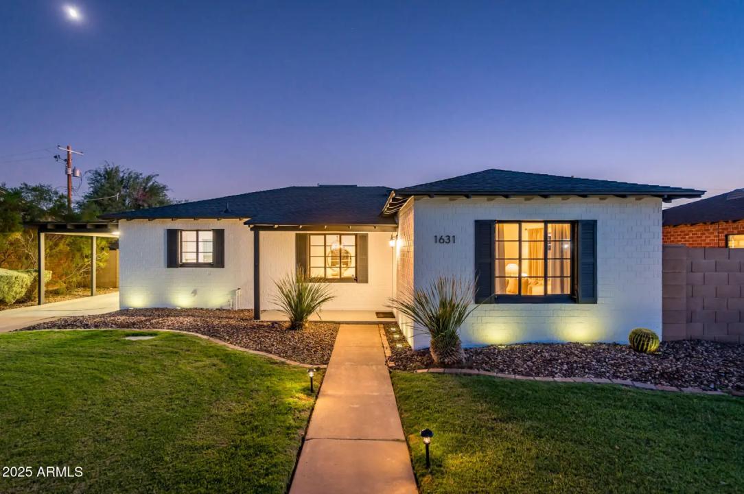Real Estate Picture 11