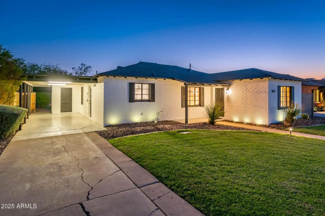 Real Estate Picture 13
