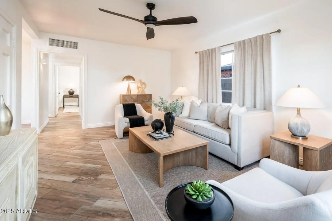 Real Estate Picture 16