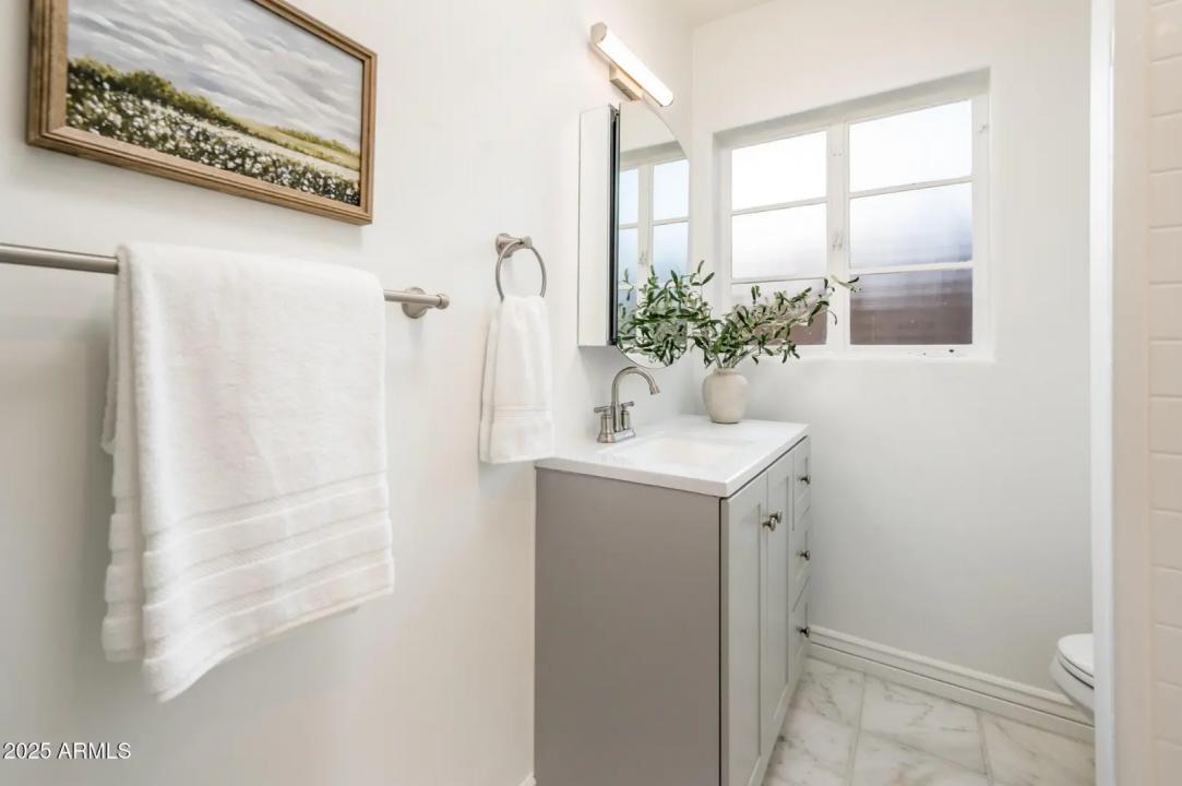 Real Estate Picture 32