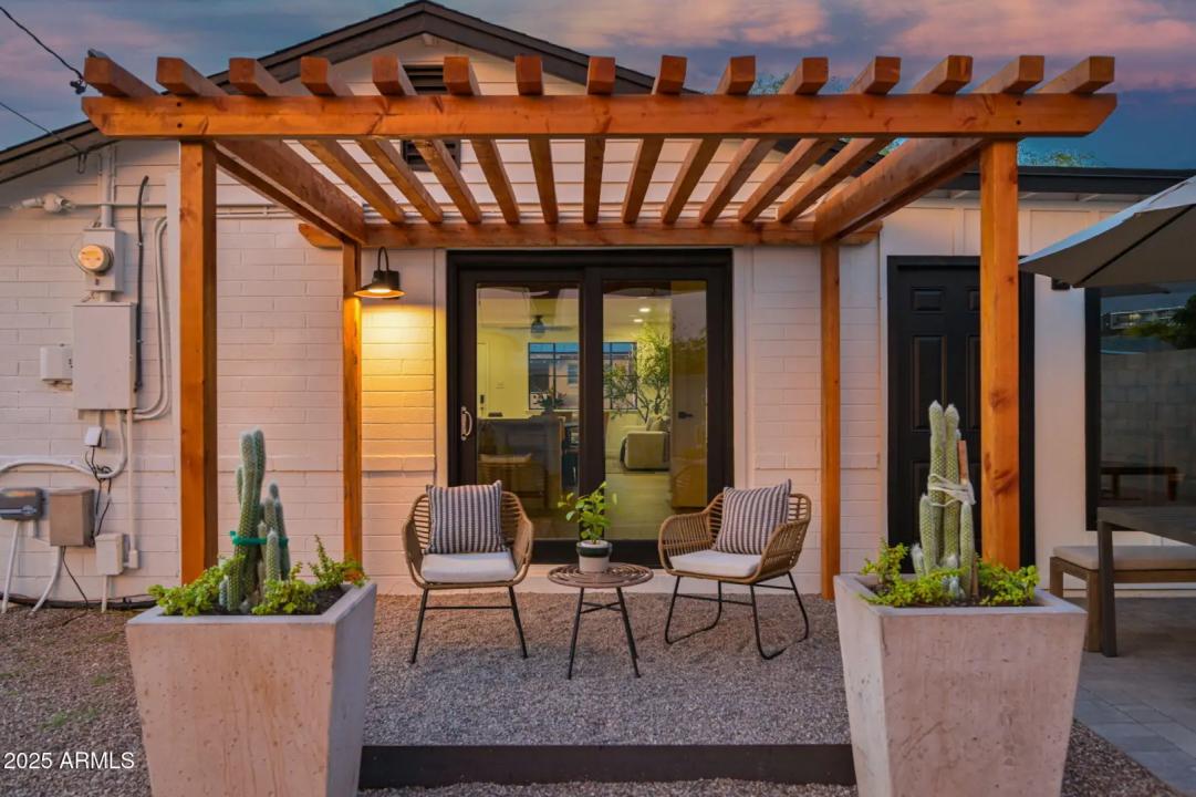 Real Estate Picture 50