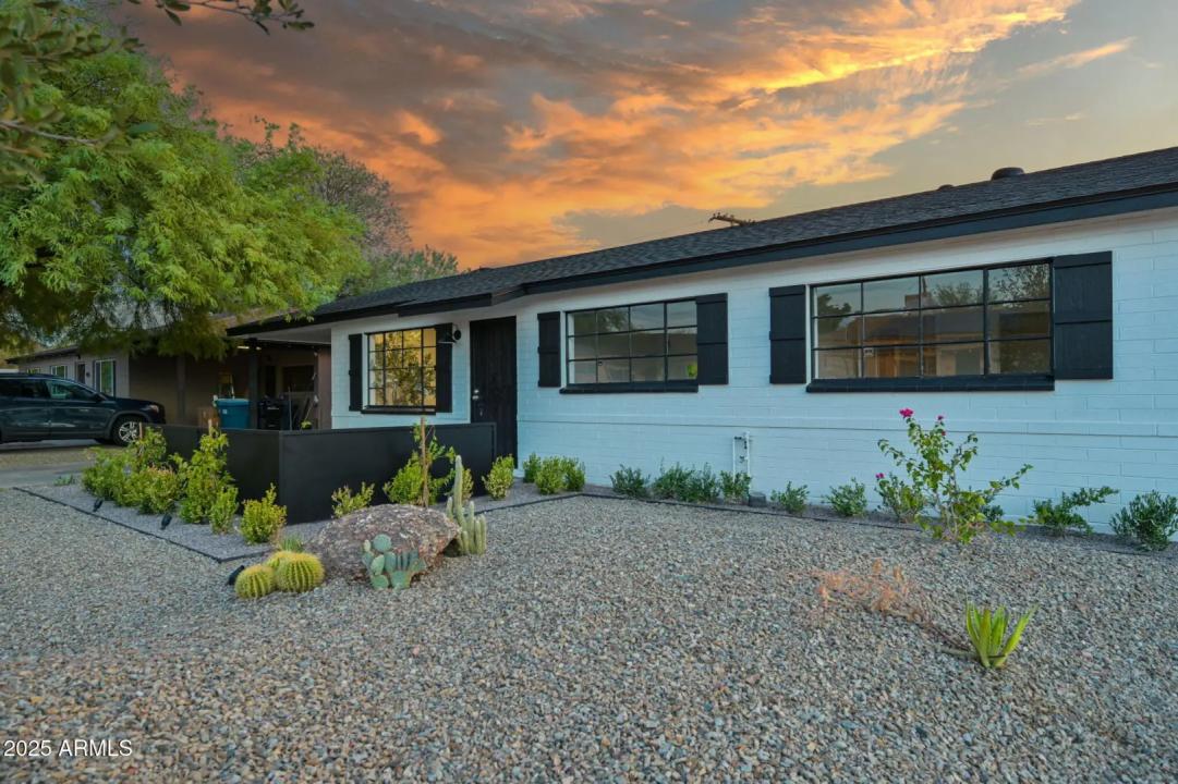 Real Estate Picture 9