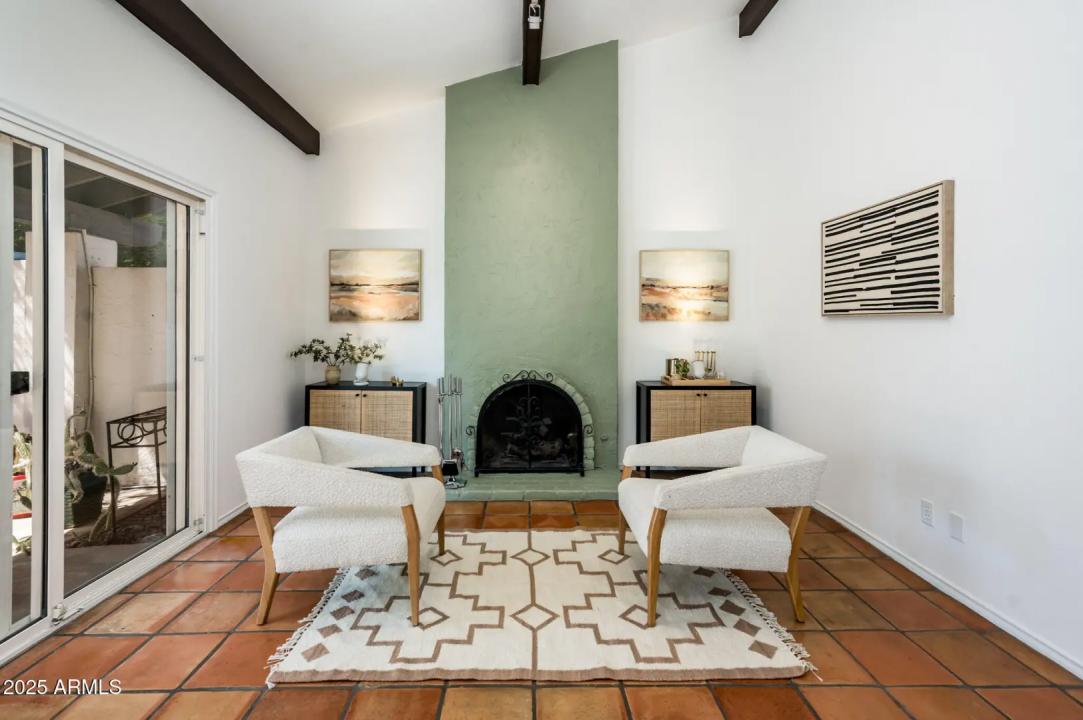 Real Estate Picture 2