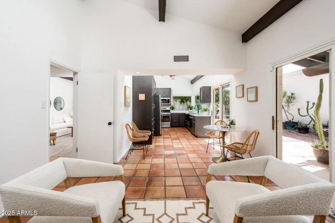 Real Estate Picture 17