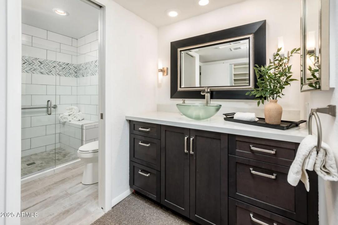 Real Estate Picture 25