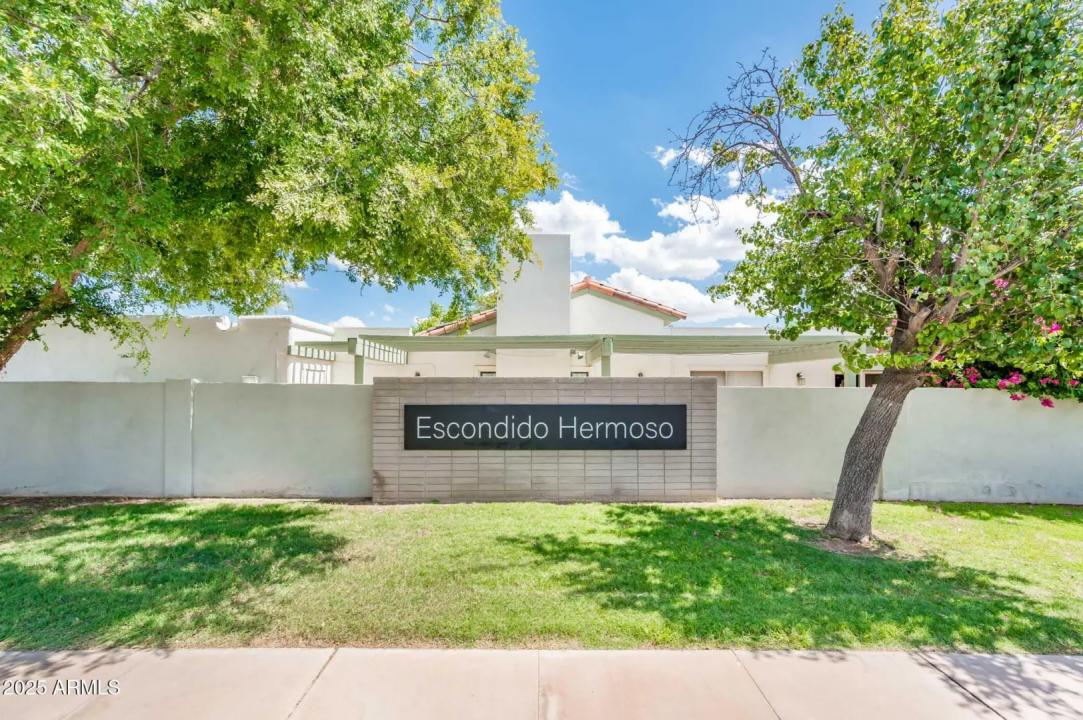 Real Estate Picture 9