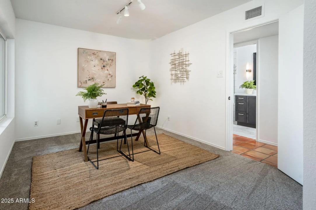 Real Estate Picture 33