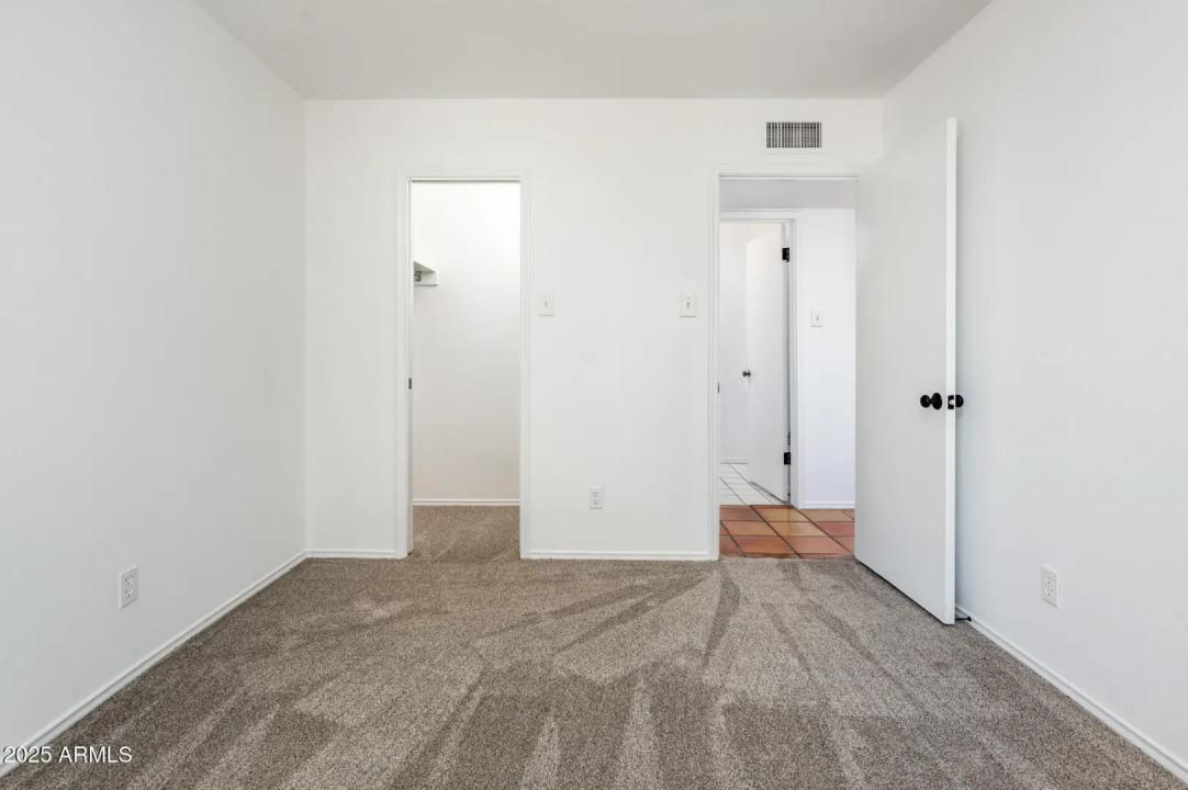 Real Estate Picture 32