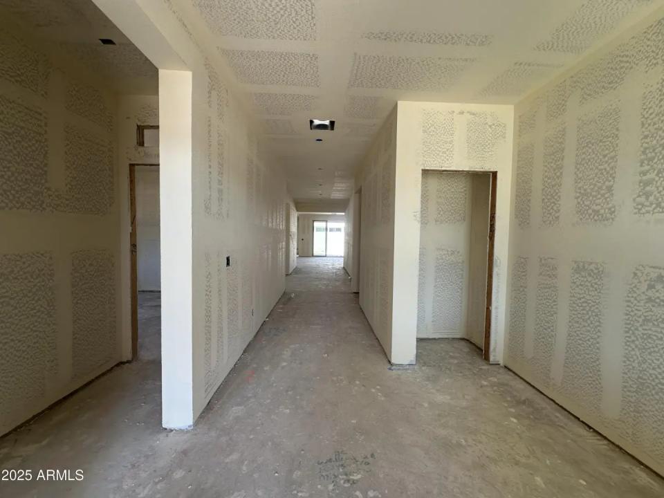 Real Estate Picture 3
