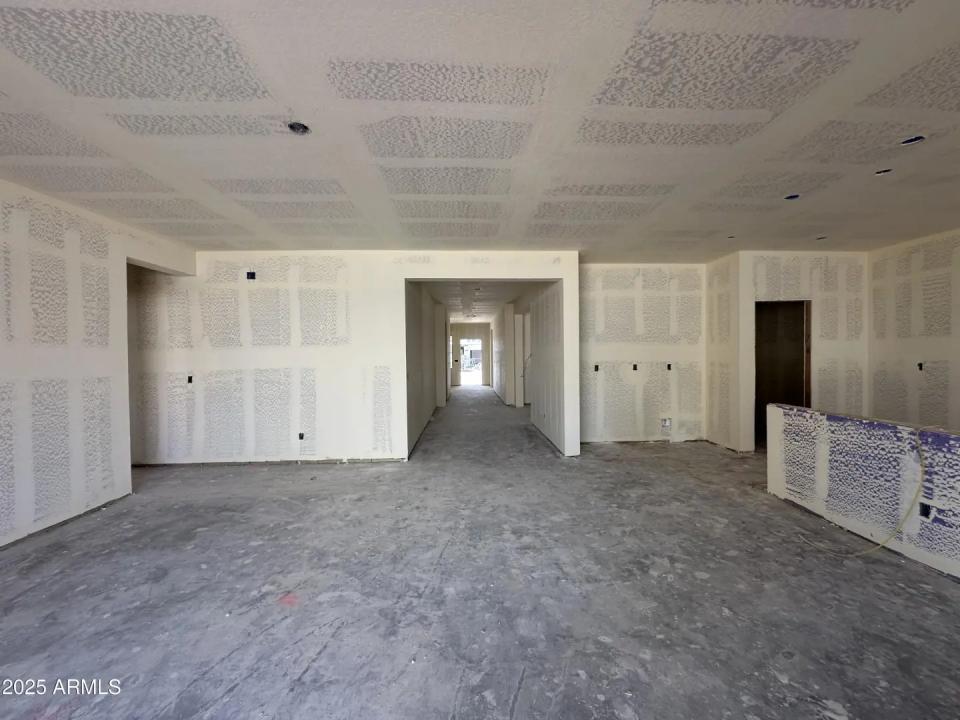 Real Estate Picture 10