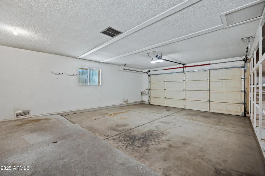 Real Estate Picture 22