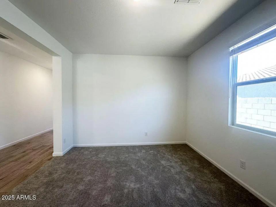 Real Estate Picture 13