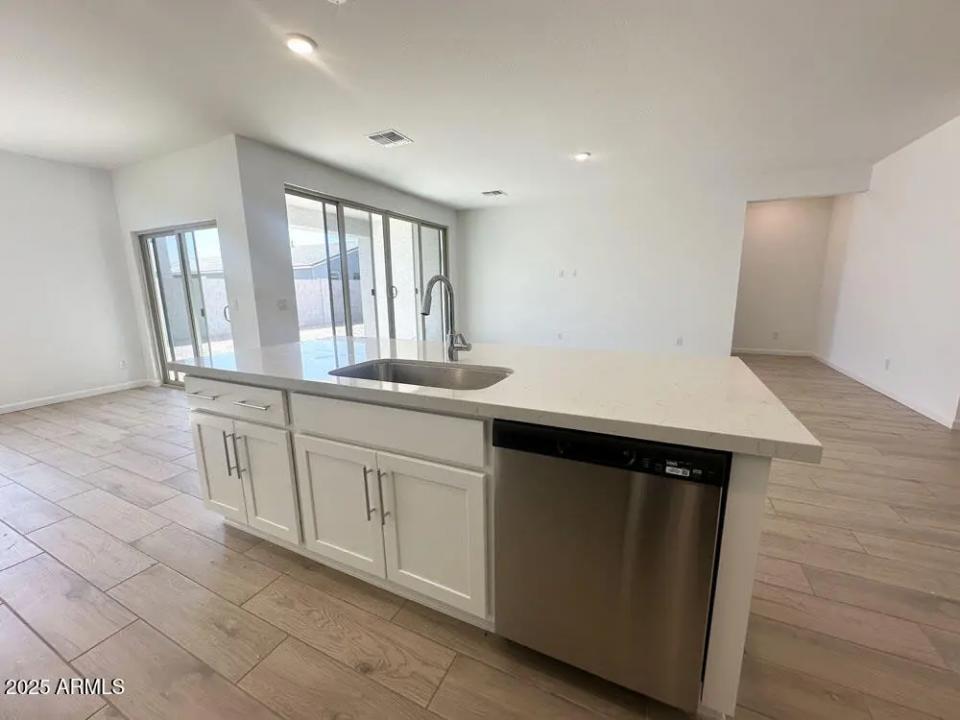 Real Estate Picture 22