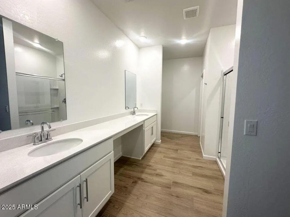 Real Estate Picture 29