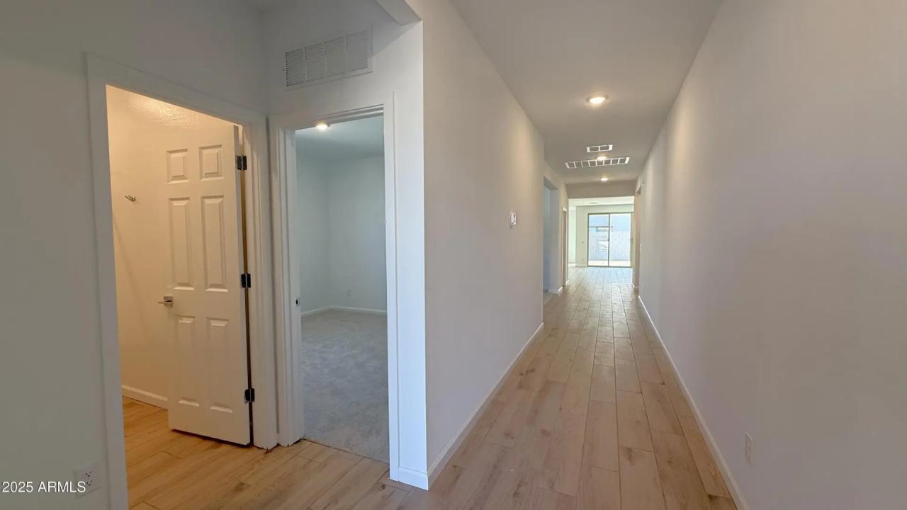 Real Estate Picture 5