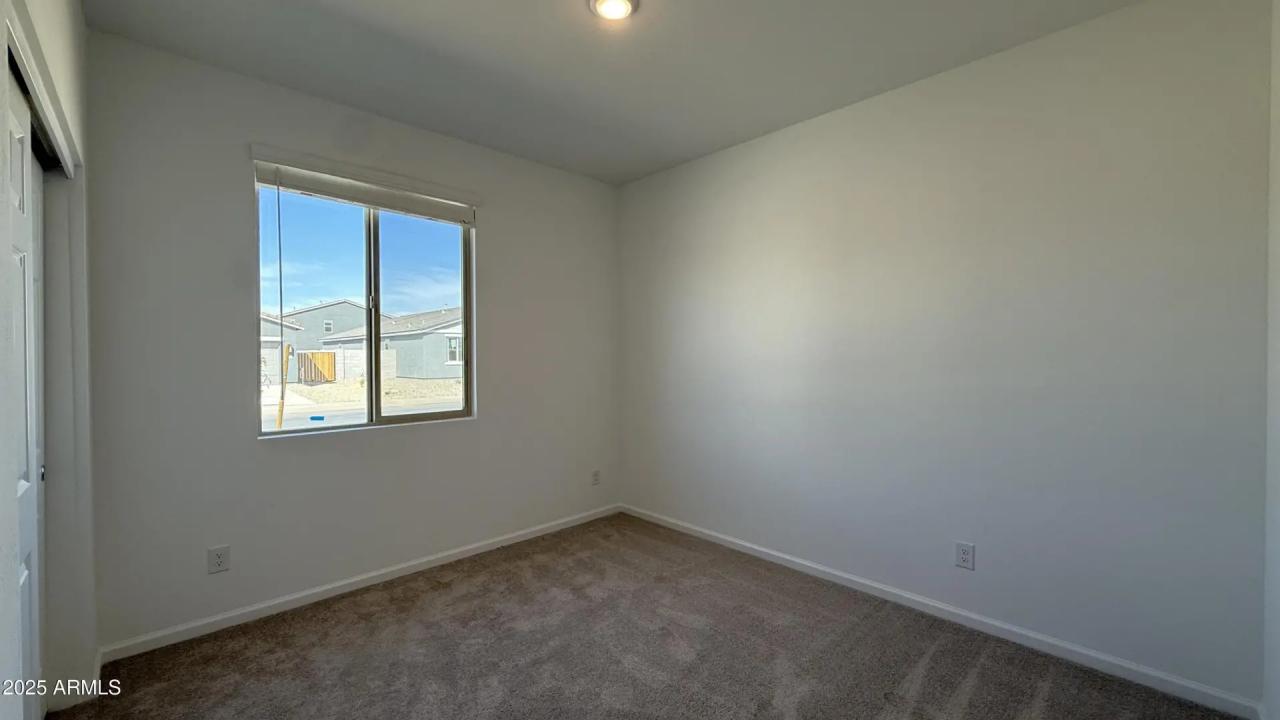 Real Estate Picture 6