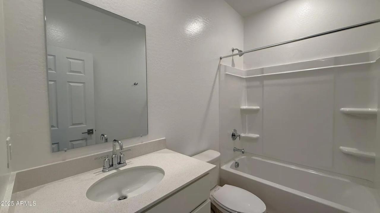 Real Estate Picture 8